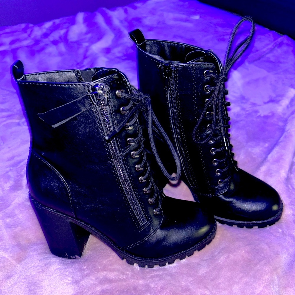 Badass tie up boots heels size 7
